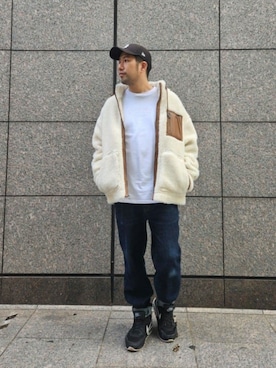 「リラックススタイル」｜「アイテム（ジャケット/アウター）」を使った、GUESS JAPANさん（メンズ・170cm）の秋コーディネート