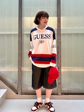 「スウェットコーデ」｜「アイテム（帽子）」を使った、GUESS JAPANさん（レディース・165cm）の秋コーディネート