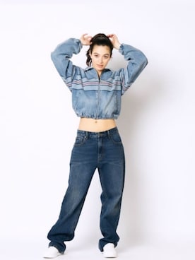 「Guess（ゲス）のアイテム（デニムジャケット）」を使った、GUESS JAPANさん（レディース・170cm）の夏コーディネート