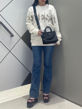「ミニトート」｜GUESS JAPANさん（レディース・159cm）の秋コーディネート