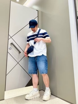 「Guess（ゲス）のアイテム（ショルダーバッグ）」を使った、GUESS JAPANさん（メンズ・167cm）の夏コーディネート