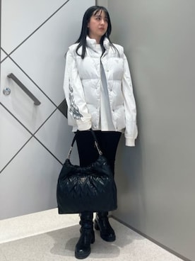 「Guess（ゲス）のアイテム（ジャケット/アウター）」を使った、GUESS JAPANさん（レディース・159cm）の冬コーディネート