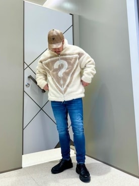 「Guess（ゲス）のアイテム（ブルゾン）」を使った、GUESS JAPANさん（メンズ・167cm）の秋コーディネート