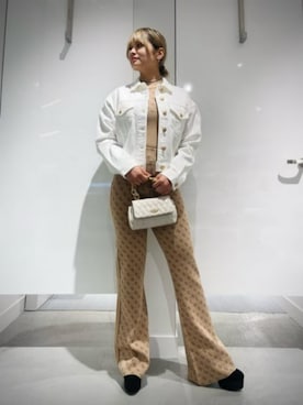 「Guess（ゲス）のアイテム（ブルゾン）」を使った、GUESS JAPANさん（レディース・158cm）の秋コーディネート