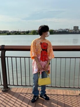「Guess（ゲス）のアイテム（ショルダーバッグ）」を使った、GUESS JAPANさん（メンズ・158cm）の夏コーディネート