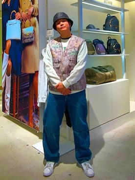 「ベスト」｜「アイテム（その他アウター）」を使った、GUESS JAPANさん（メンズ・178cm）の春コーディネート