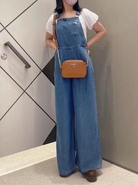 「Guess（ゲス）のアイテム（オールインワン・サロペット）」を使った、GUESS JAPANさん（レディース・159cm）の夏コーディネート