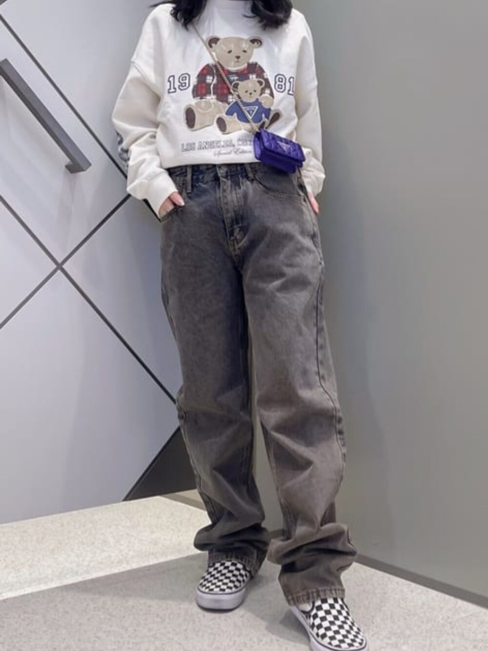 「guess、GUESS Originals、メンズライク」｜「GuessのGUESS Originals Kit Relaxed Pant（その他パンツ、その他）」を使った、GUESS JAPANさん（レディース・159cm）の春コーディネートの1枚目の写真