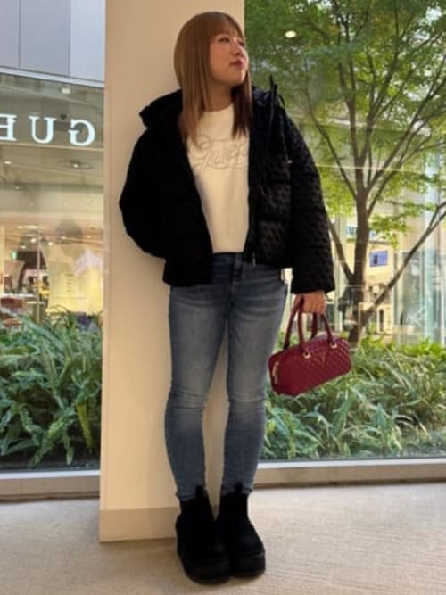 トレーナー スウェット LAURA Logo Rn Ls Sweater トップス レディース レディース LAURA Logo Rn Ls Sweater トップス レディース | GUESS(ゲス