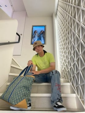 「Guess（ゲス）のアイテム（ハット）」を使った、GUESS JAPANさん（メンズ・178cm）の夏コーディネート