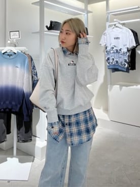 「ハローキティ」｜GUESS JAPANさん（レディース・162cm）の冬コーディネート
