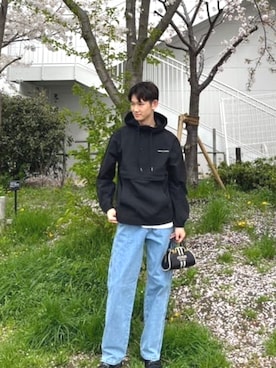 「Guess（ゲス）のアイテム（ハンドバッグ）」を使った、GUESS JAPANさん（メンズ・180cm）の春コーディネート
