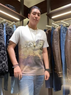 「Guess（ゲス）のアイテム（アクセサリー）」を使った、GUESS JAPANさん（メンズ・178cm）の秋コーディネート
