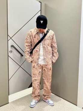 「Guess（ゲス）のアイテム（デニムジャケット）」を使った、GUESS JAPANさん（メンズ・167cm）の春コーディネート