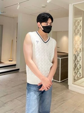 「Guess（ゲス）のアイテム（ベスト）」を使った、GUESS JAPANさん（メンズ・173cm）の春コーディネート