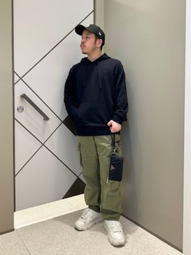 「Guess（ゲス）のアイテム（カーゴパンツ）」を使った、GUESS JAPANさん（メンズ・167cm）の夏コーディネート
