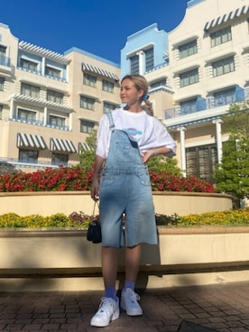 「Guess（ゲス）のアイテム（オールインワン・サロペット）」を使った、GUESS JAPANさん（レディース・158cm）の秋コーディネート