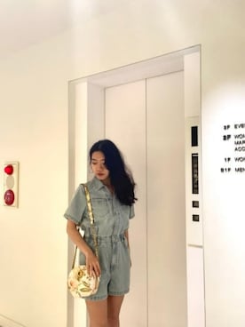 「Guess（ゲス）のアイテム（オールインワン・サロペット）」を使った、GUESS JAPANさん（レディース・152cm）の夏コーディネート