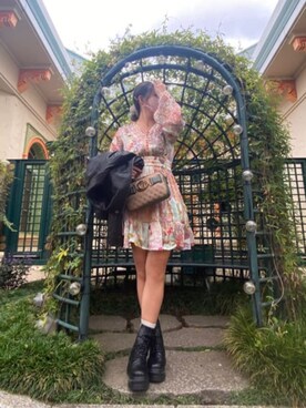 「花柄」｜「アイテム（ライダースジャケット）」を使った、GUESS JAPANさん（レディース・158cm）の秋コーディネート