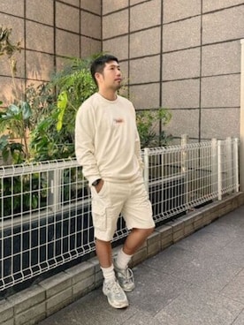 「Guess（ゲス）のアイテム（スウェット）」を使った、GUESS JAPANさん（メンズ・170cm）の秋コーディネート