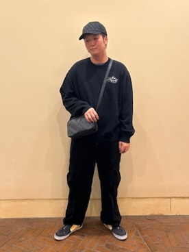 「Guess（ゲス）のアイテム（カーゴパンツ）」を使った、GUESS JAPANさん（メンズ・178cm）の冬コーディネート