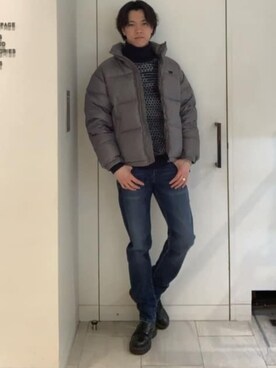 「Guess（ゲス）のアイテム（ダウンジャケット/コート）」を使った、GUESS JAPANさん（メンズ・178cm）の春コーディネート