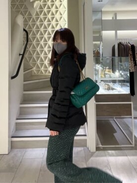 「Guess（ゲス）のアイテム（ダウンジャケット/コート）」を使った、GUESS JAPANさん（レディース・162cm）の冬コーディネート