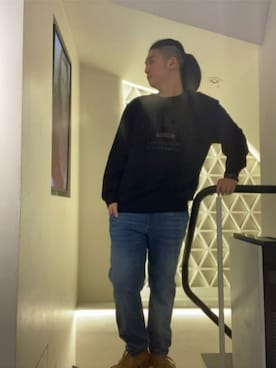 「Guess（ゲス）のアイテム（スウェット）」を使った、GUESS JAPANさん（メンズ・178cm）の秋コーディネート