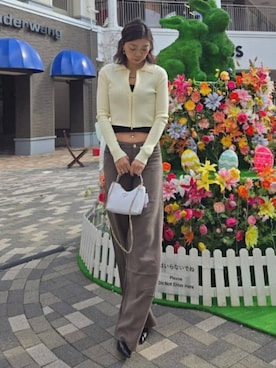 「アイテム（ハンドバッグ）」を使った、GUESS JAPANさん（レディース・170cm）の夏コーディネート