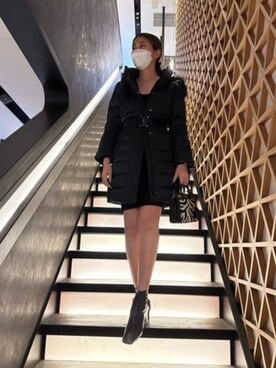 「Guess（ゲス）のアイテム（ダウンジャケット/コート）」を使った、GUESS JAPANさん（レディース・171cm）の冬コーディネート