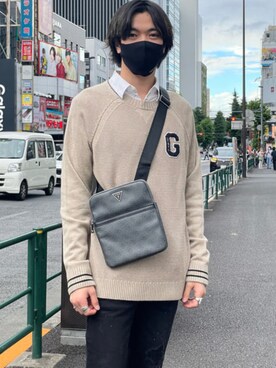 「Guess（ゲス）のアイテム（ニット/セーター）」を使った、GUESS JAPANさん（メンズ・178cm）の冬コーディネート