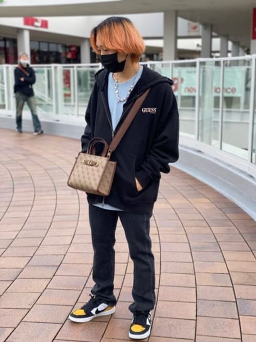 GUESS JAPANGUESS JAPAN����́u�i�b�j�v���g�����R�[�f�B�l�[�g