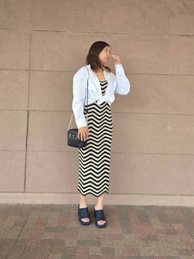 「アイテム（ワンピース/ドレス）」を使った、GUESS JAPANさん（レディース・170cm）の秋コーディネート