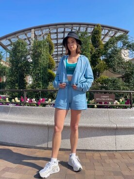 「Guess（ゲス）のアイテム（その他トップス）」を使った、GUESS JAPANさん（レディース・163cm）の春コーディネート
