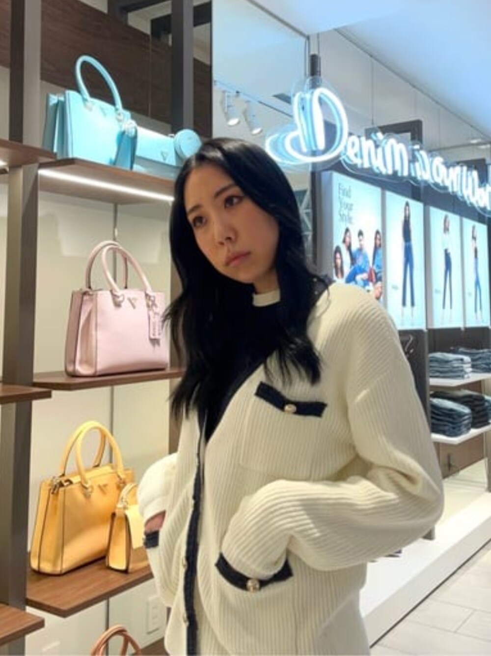 Guess（ゲス）の「Chenille Jerri Cardigan カーディガン