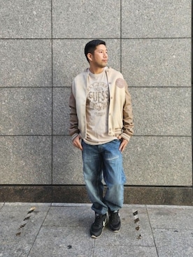 「アイテム（スタジャン）」を使った、GUESS JAPANさん（メンズ・170cm）の秋コーディネート