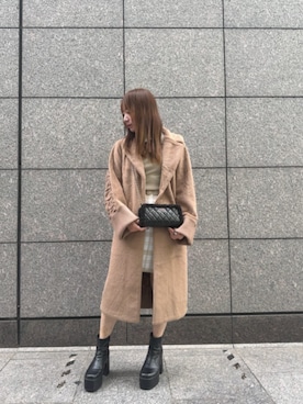 「アイテム（ムートンコート）」を使った、GUESS JAPANさん（レディース・161cm）の冬コーディネート