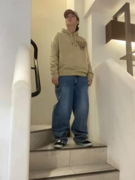 「Guess（ゲス）のアイテム（キャップ）」を使った、GUESS JAPANさん（メンズ・178cm）の秋コーディネート