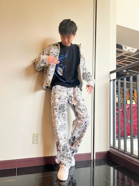 「Guess（ゲス）のアイテム（ブルゾン）」を使った、GUESS JAPANさん（メンズ・171cm）の秋コーディネート