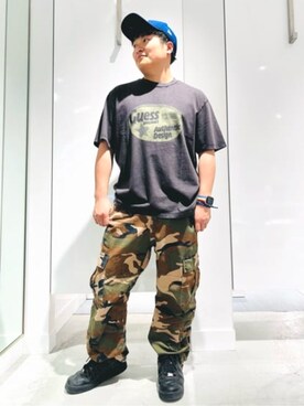 「Guess（ゲス）のアイテム（カーゴパンツ）」を使った、GUESS JAPANさん（メンズ・163cm）の春コーディネート