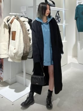 「ロゴパーカー」｜GUESS JAPANさん（レディース・162cm）の冬コーディネート