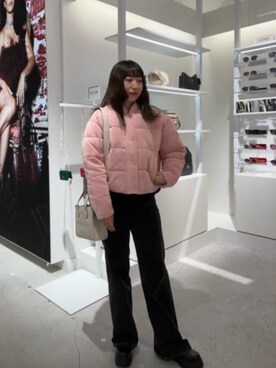 「Guess（ゲス）のアイテム（ブルゾン）」を使った、GUESS JAPANさん（レディース・162cm）の冬コーディネート