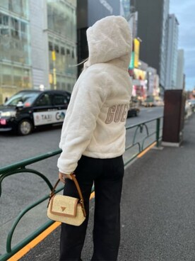「Guess（ゲス）のアイテム（その他アウター）」を使った、GUESS JAPANさん（レディース・155cm）の冬コーディネート