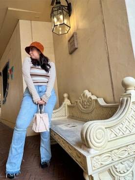 「Guess（ゲス）のアイテム（帽子）」を使った、GUESS JAPANさん（レディース・153cm）の秋コーディネート