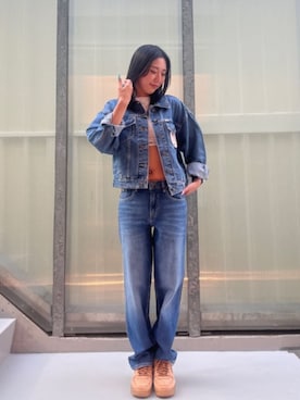 「アイテム（インナーウェア/肌着）」を使った、GUESS JAPANさん（レディース・163cm）の秋コーディネート