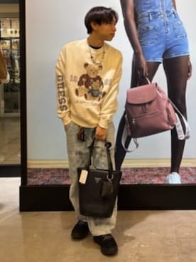 「Guess（ゲス）のアイテム（スウェット）」を使った、GUESS JAPANさん（メンズ・158cm）の冬コーディネート