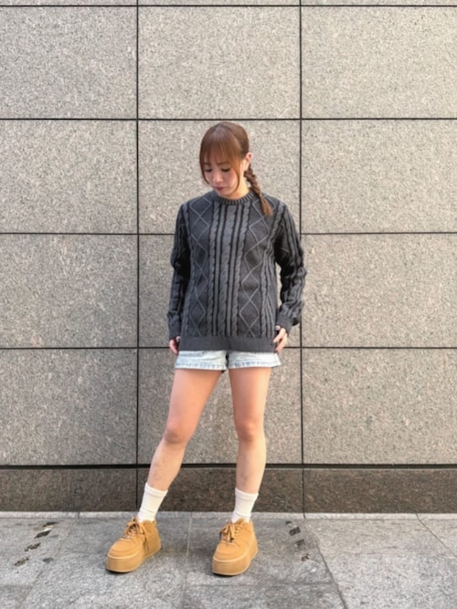 GUESS（ゲス） セーター ニット Long Sleeves Crew Neck Cable Stitch