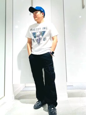 「Guess（ゲス）のアイテム（カーゴパンツ）」を使った、GUESS JAPANさん（メンズ・163cm）の春コーディネート