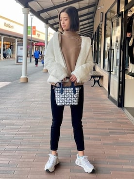 「ファー」｜「アイテム（ブルゾン）」を使った、GUESS JAPANさん（レディース・163cm）の冬コーディネート