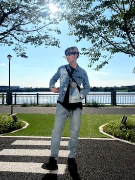 「Guess（ゲス）のアイテム（デニムジャケット）」を使った、GUESS JAPANさん（メンズ・180cm）の夏コーディネート
